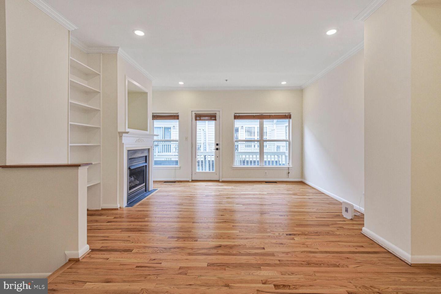 2127 12TH PL NW, WASHINGTON, District Of Columbia 20009, 3 Bedrooms Bedrooms, ,3 BathroomsBathrooms,Residential,For sale,2127 12TH PL NW,DCDC2189852 MLS # DCDC2189852