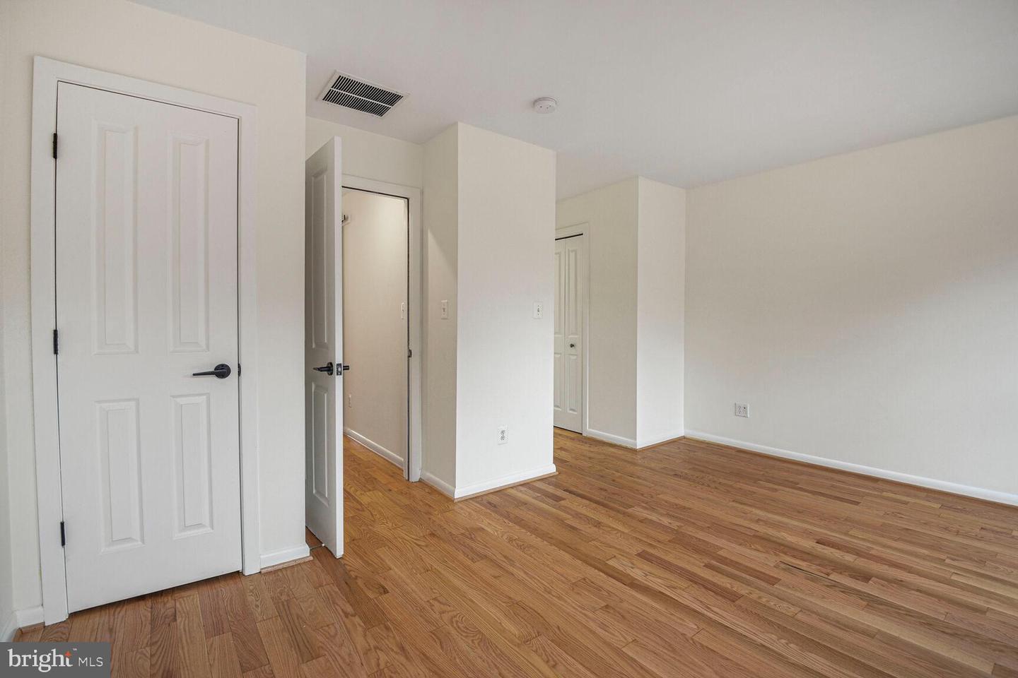 2127 12TH PL NW, WASHINGTON, District Of Columbia 20009, 3 Bedrooms Bedrooms, ,3 BathroomsBathrooms,Residential,For sale,2127 12TH PL NW,DCDC2189852 MLS # DCDC2189852