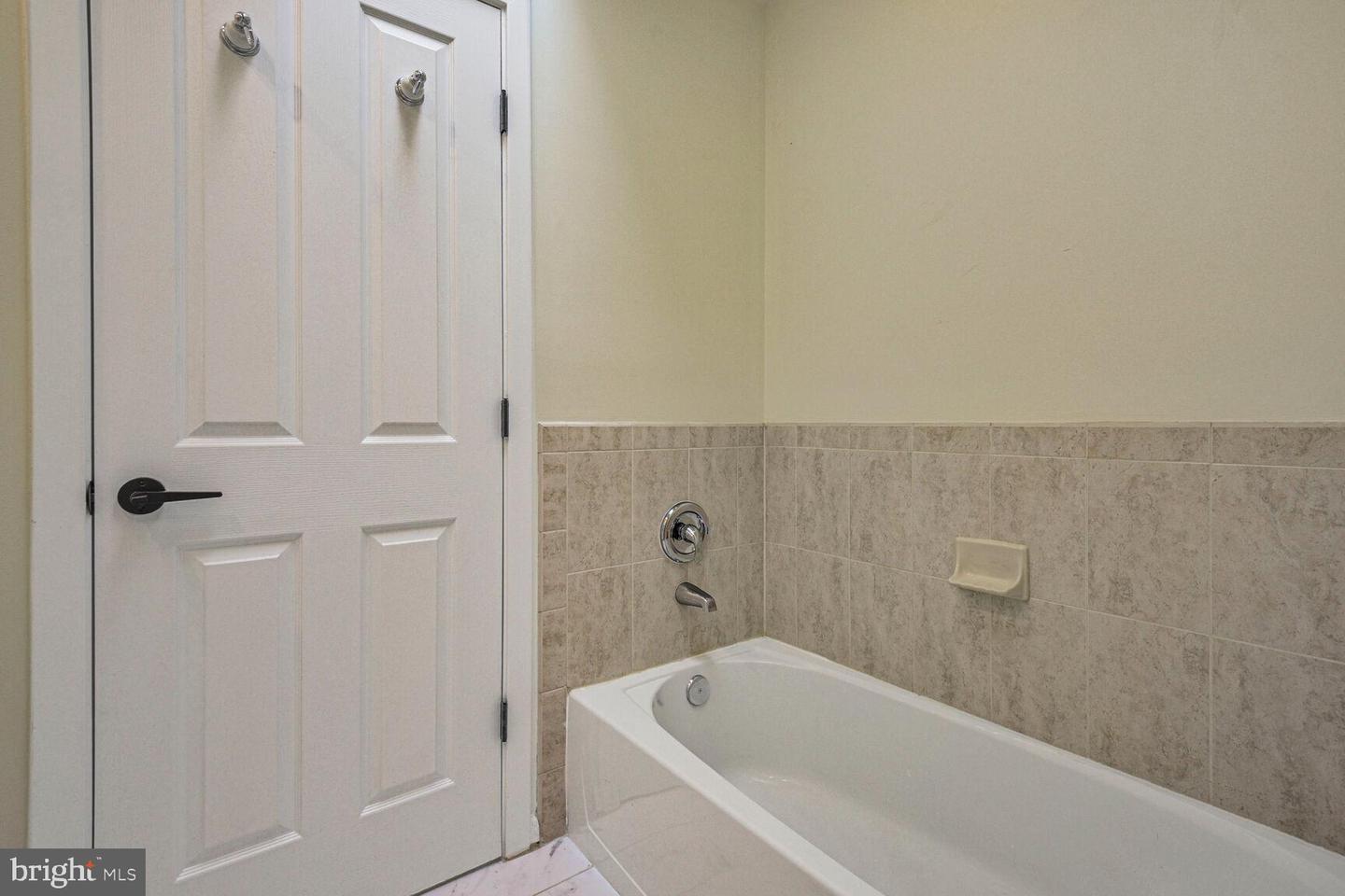 2127 12TH PL NW, WASHINGTON, District Of Columbia 20009, 3 Bedrooms Bedrooms, ,3 BathroomsBathrooms,Residential,For sale,2127 12TH PL NW,DCDC2189852 MLS # DCDC2189852