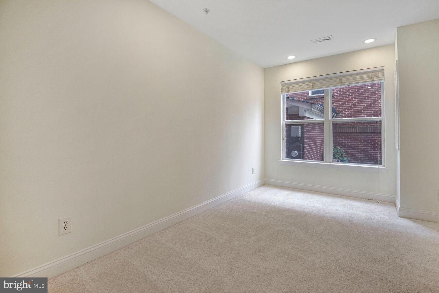 2127 12TH PL NW, WASHINGTON, District Of Columbia 20009, 3 Bedrooms Bedrooms, ,3 BathroomsBathrooms,Residential,For sale,2127 12TH PL NW,DCDC2189852 MLS # DCDC2189852