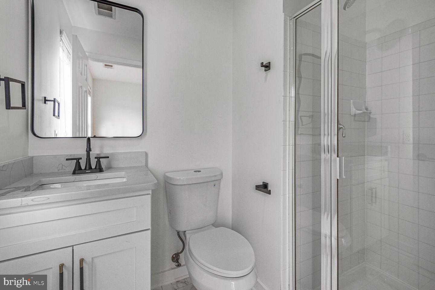 2127 12TH PL NW, WASHINGTON, District Of Columbia 20009, 3 Bedrooms Bedrooms, ,3 BathroomsBathrooms,Residential,For sale,2127 12TH PL NW,DCDC2189852 MLS # DCDC2189852