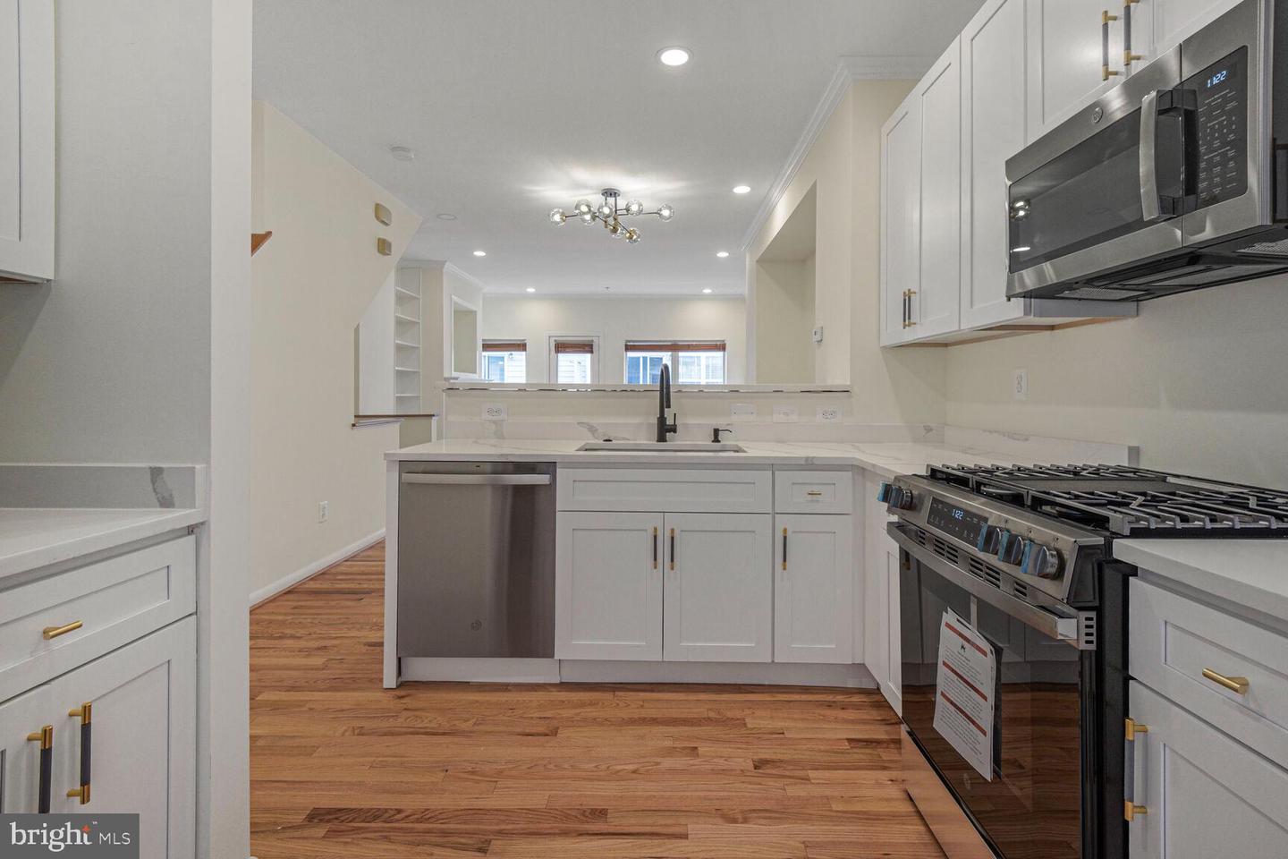 2127 12TH PL NW, WASHINGTON, District Of Columbia 20009, 3 Bedrooms Bedrooms, ,3 BathroomsBathrooms,Residential,For sale,2127 12TH PL NW,DCDC2189852 MLS # DCDC2189852