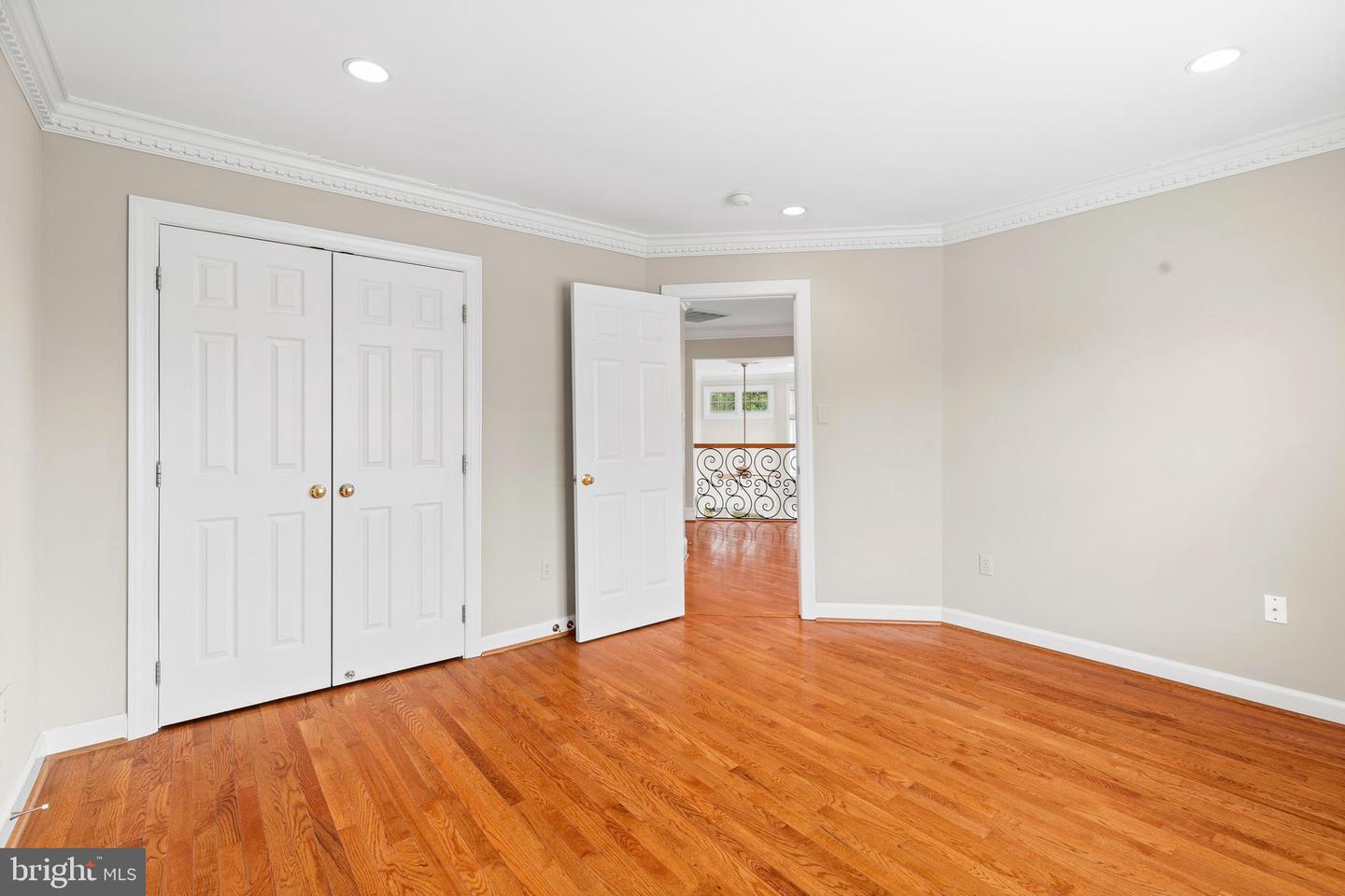 624 KINGS CLOISTER CIR, ALEXANDRIA, Virginia 22302, 5 Bedrooms Bedrooms, ,4 BathroomsBathrooms,Residential,For sale,624 KINGS CLOISTER CIR,VAAX2042800 MLS # VAAX2042800