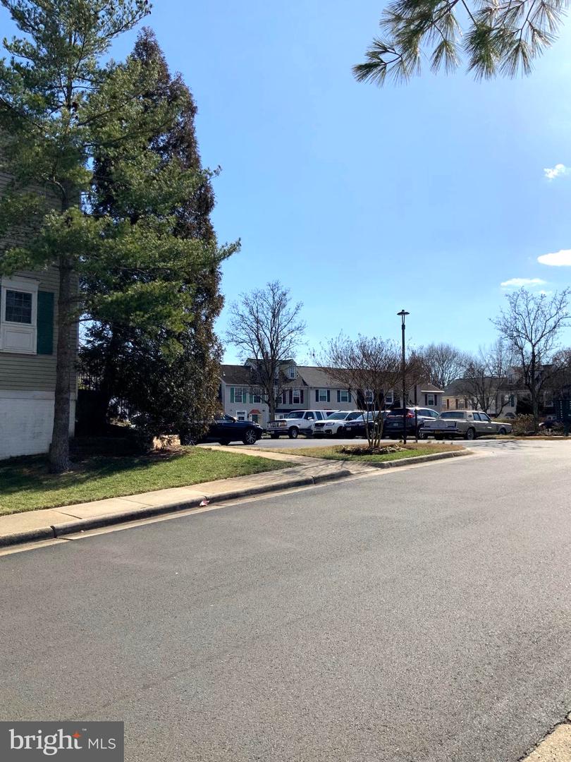 8531 SOUTHLAWN CT, ALEXANDRIA, Virginia 22309, 2 Bedrooms Bedrooms, ,1 BathroomBathrooms,Residential,For sale,8531 SOUTHLAWN CT,VAFX2223546 MLS # VAFX2223546