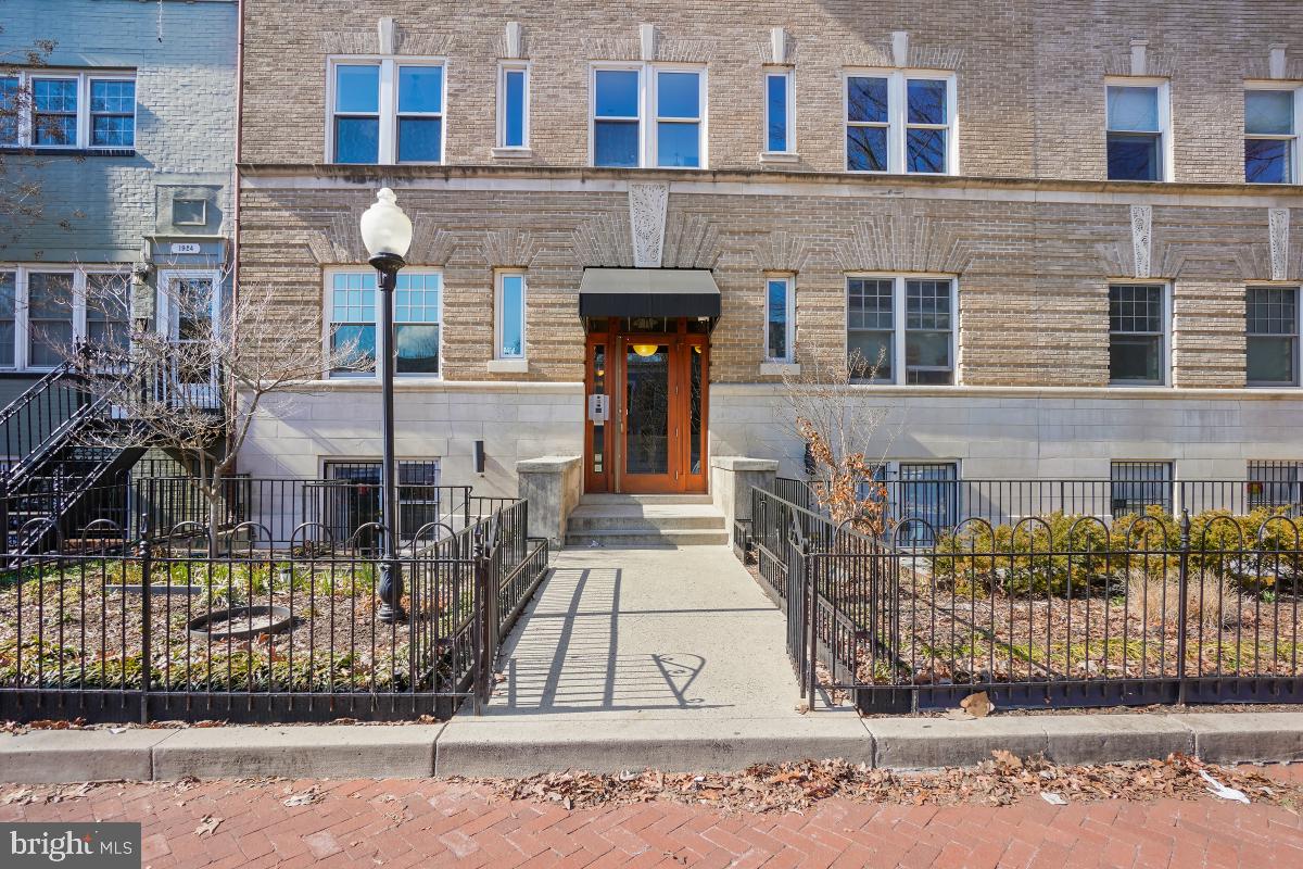 1926 NEW HAMPSHIRE AVE NW #25, WASHINGTON, District Of Columbia 20009, 1 Bedroom Bedrooms, ,1 BathroomBathrooms,Residential,For sale,1926 NEW HAMPSHIRE AVE NW #25,DCDC2190328 MLS # DCDC2190328