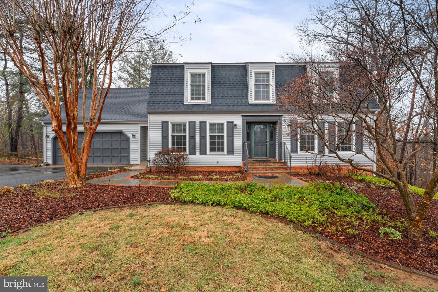 18379 SYDNOR HILL CT, LEESBURG, Virginia 20175, 5 Bedrooms Bedrooms, ,3 BathroomsBathrooms,Residential,For sale,18379 SYDNOR HILL CT,VALO2088490 MLS # VALO2088490