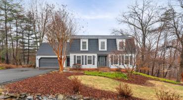 18379 SYDNOR HILL CT, LEESBURG, Virginia 20175, 5 Bedrooms Bedrooms, ,3 BathroomsBathrooms,Residential,For sale,18379 SYDNOR HILL CT,VALO2088490 MLS # VALO2088490