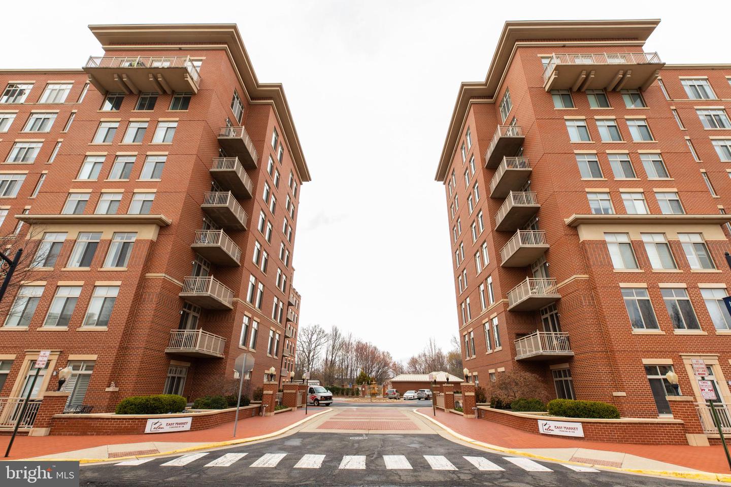 4490 MARKET COMMONS DR #712, FAIRFAX, Virginia 22033, 1 Bedroom Bedrooms, 1 Room Rooms,1 BathroomBathrooms,Residential,For sale,4490 MARKET COMMONS DR #712,VAFX2227800 MLS # VAFX2227800