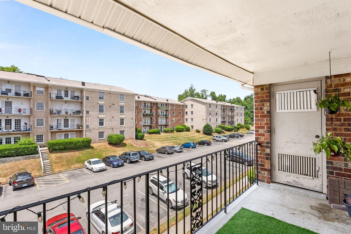 12717 GORDON BLVD #124, WOODBRIDGE, Virginia 22192, 2 Bedrooms Bedrooms, ,1 BathroomBathrooms,Residential,For sale,12717 GORDON BLVD #124,VAPW2088094 MLS # VAPW2088094