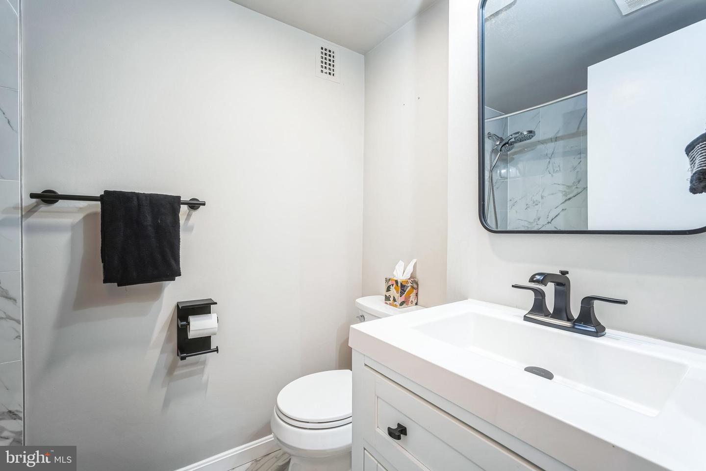 5340 HOLMES RUN PKWY #700, ALEXANDRIA, Virginia 22304, 1 Bedroom Bedrooms, ,1 BathroomBathrooms,Residential,For sale,5340 HOLMES RUN PKWY #700,VAAX2042310 MLS # VAAX2042310