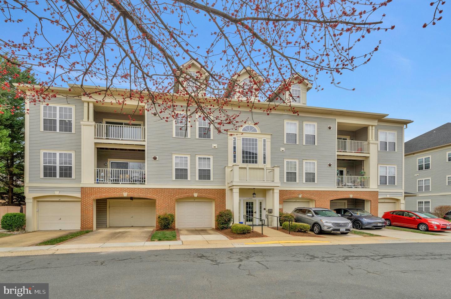 11322 WESTBROOK MILL LN #301, FAIRFAX, Virginia 22030, 2 Bedrooms Bedrooms, ,2 BathroomsBathrooms,Residential,For sale,11322 WESTBROOK MILL LN #301,VAFX2227806 MLS # VAFX2227806