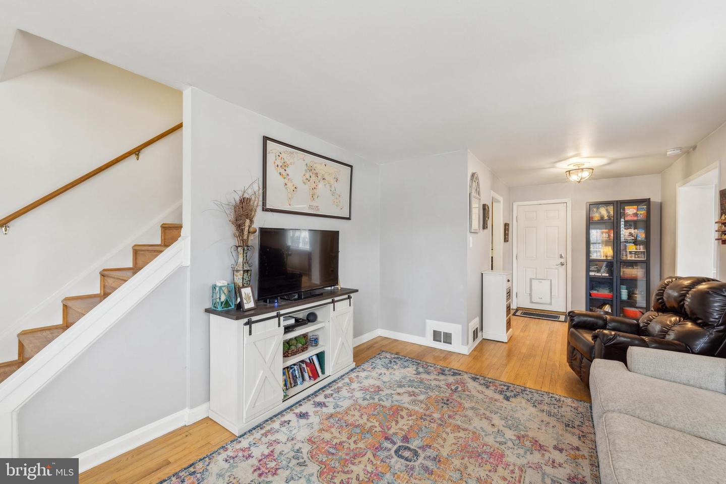 6724 KENYON DR, ALEXANDRIA, Virginia 22307, 2 Bedrooms Bedrooms, ,2 BathroomsBathrooms,Residential,For sale,6724 KENYON DR,VAFX2227942 MLS # VAFX2227942