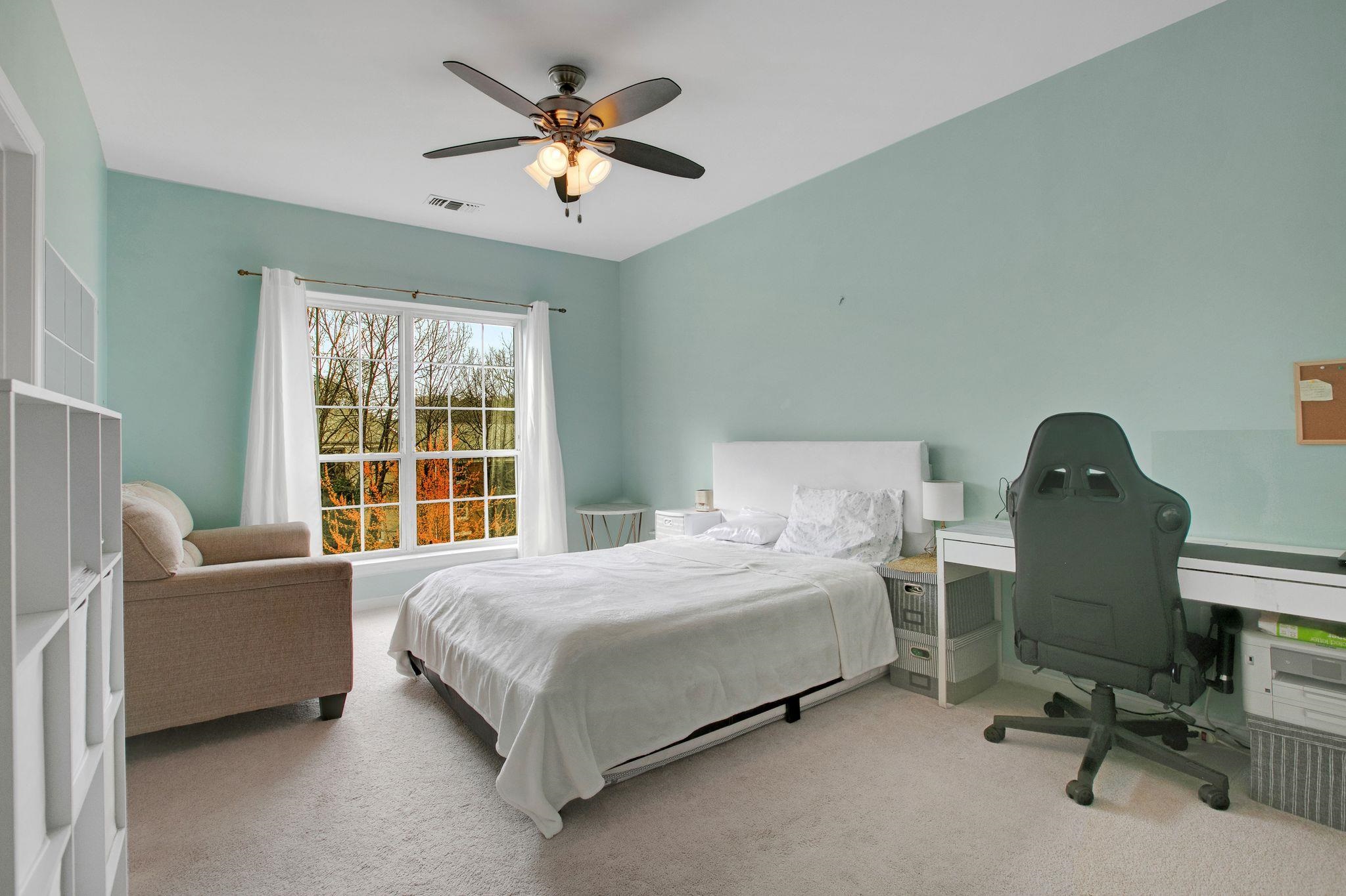 4551 STRUTFIELD LN, ALEXANDRIA, Virginia 22311, 2 Bedrooms Bedrooms, ,1 BathroomBathrooms,Residential,PALAZZO AT PARK CENTER,4551 STRUTFIELD LN,661973 MLS # 661973