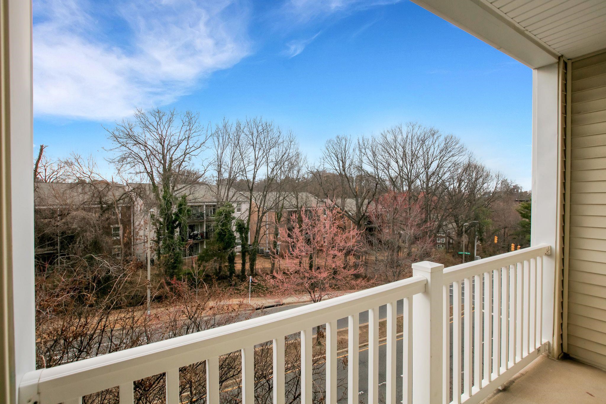 4551 STRUTFIELD LN, ALEXANDRIA, Virginia 22311, 2 Bedrooms Bedrooms, ,1 BathroomBathrooms,Residential,PALAZZO AT PARK CENTER,4551 STRUTFIELD LN,661973 MLS # 661973