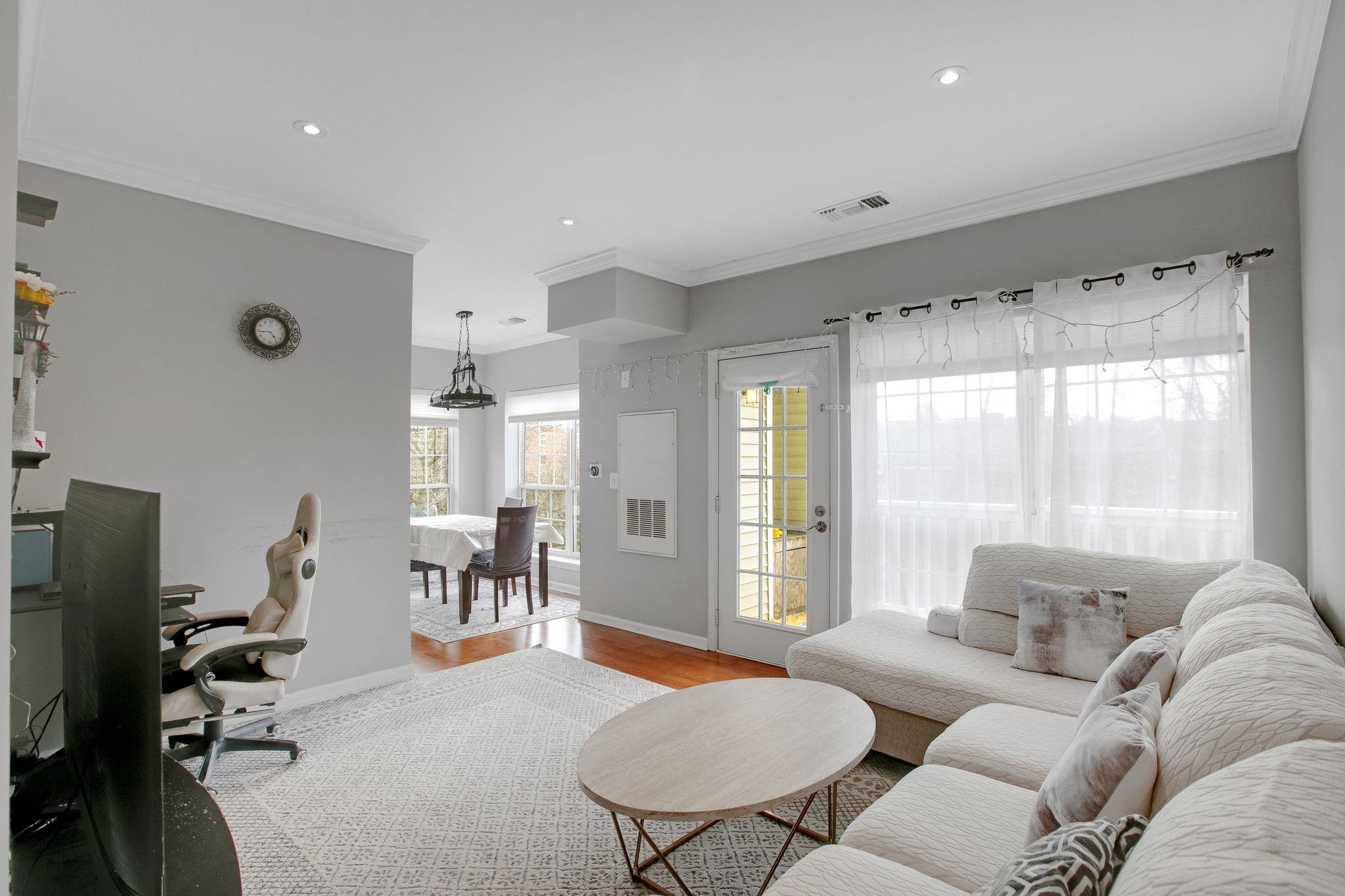 4551 STRUTFIELD LN, ALEXANDRIA, Virginia 22311, 2 Bedrooms Bedrooms, ,1 BathroomBathrooms,Residential,PALAZZO AT PARK CENTER,4551 STRUTFIELD LN,661973 MLS # 661973