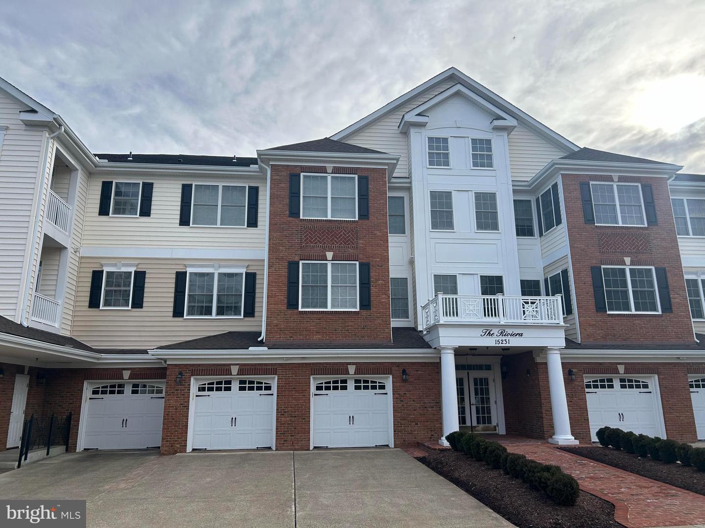 15231 ROYAL CREST DR, HAYMARKET, Virginia 20169, 2 Bedrooms Bedrooms, ,2 BathroomsBathrooms,Residential,For sale,15231 ROYAL CREST DR,VAPW2086722 MLS # VAPW2086722