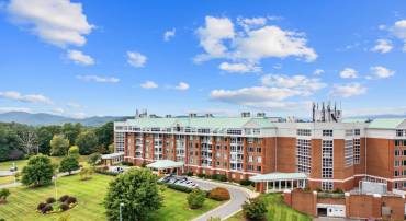 500 CRESTWOOD DR #2207, CHARLOTTESVILLE, Virginia 22903, 2 Bedrooms Bedrooms, ,2 BathroomsBathrooms,Residential,For sale,500 CRESTWOOD DR #2207,661939 MLS # 661939