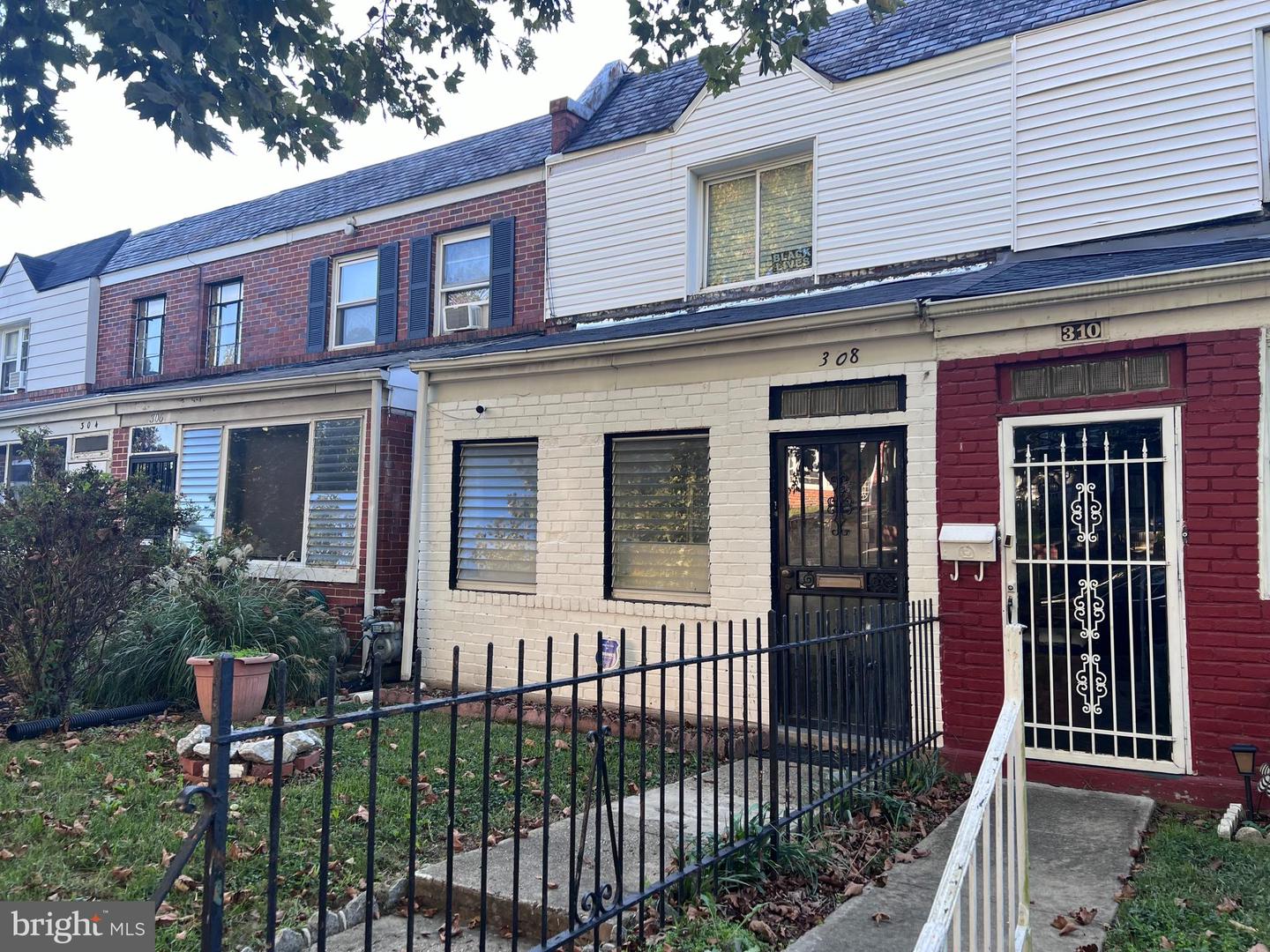 308 35TH ST NE, WASHINGTON, District Of Columbia 20019, 3 Bedrooms Bedrooms, ,2 BathroomsBathrooms,Residential,For sale,308 35TH ST NE,DCDC2190468 MLS # DCDC2190468