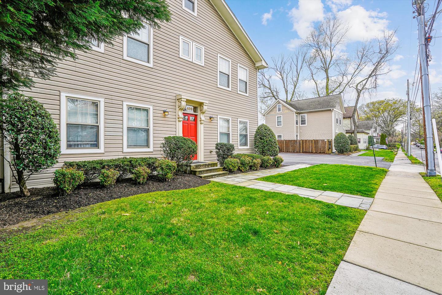 409 E RAYMOND AVE #8, ALEXANDRIA, Virginia 22301, 1 Bedroom Bedrooms, 4 Rooms Rooms,1 BathroomBathrooms,Residential,For sale,409 E RAYMOND AVE #8,VAAX2041870 MLS # VAAX2041870