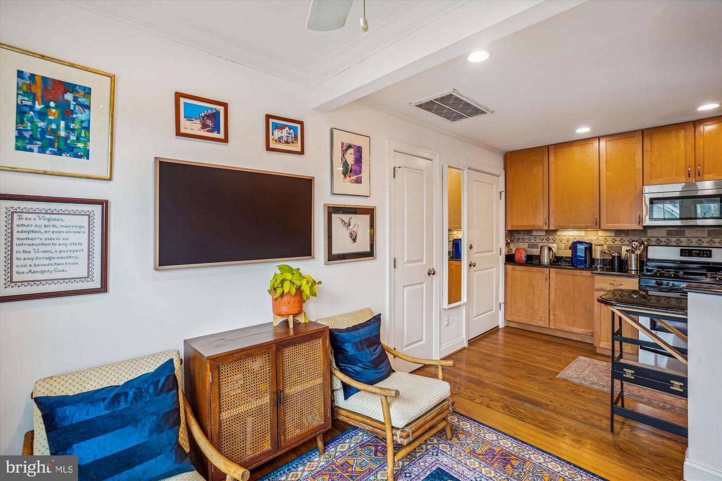 409 E RAYMOND AVE #8, ALEXANDRIA, Virginia 22301, 1 Bedroom Bedrooms, 4 Rooms Rooms,1 BathroomBathrooms,Residential,For sale,409 E RAYMOND AVE #8,VAAX2041870 MLS # VAAX2041870