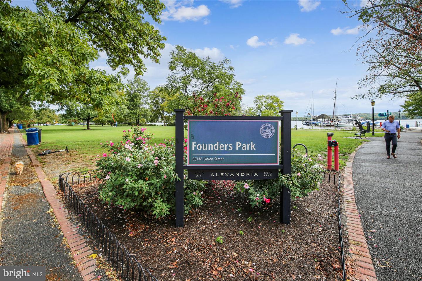 409 E RAYMOND AVE #8, ALEXANDRIA, Virginia 22301, 1 Bedroom Bedrooms, 4 Rooms Rooms,1 BathroomBathrooms,Residential,For sale,409 E RAYMOND AVE #8,VAAX2041870 MLS # VAAX2041870