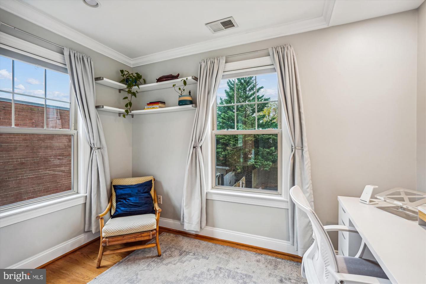 409 E RAYMOND AVE #8, ALEXANDRIA, Virginia 22301, 1 Bedroom Bedrooms, 4 Rooms Rooms,1 BathroomBathrooms,Residential,For sale,409 E RAYMOND AVE #8,VAAX2041870 MLS # VAAX2041870