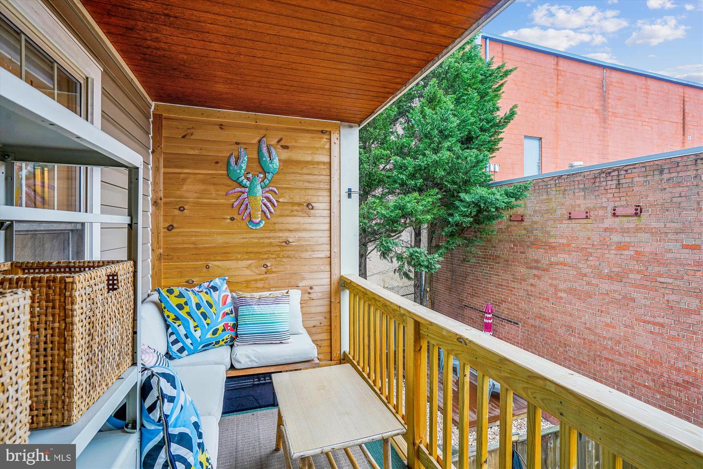 409 E RAYMOND AVE #8, ALEXANDRIA, Virginia 22301, 1 Bedroom Bedrooms, 4 Rooms Rooms,1 BathroomBathrooms,Residential,For sale,409 E RAYMOND AVE #8,VAAX2041870 MLS # VAAX2041870
