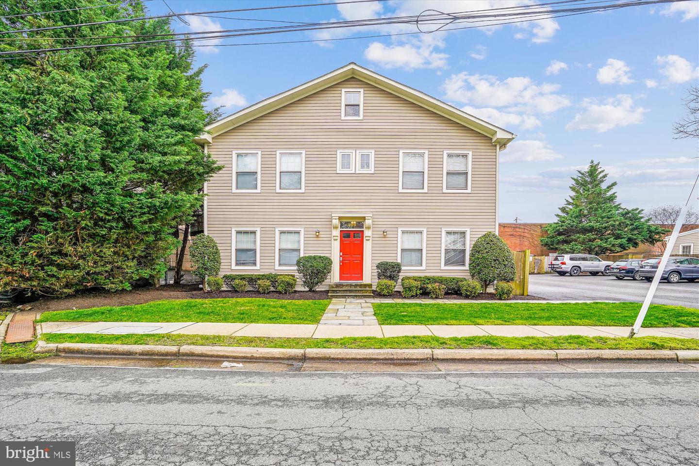 409 E RAYMOND AVE #8, ALEXANDRIA, Virginia 22301, 1 Bedroom Bedrooms, 4 Rooms Rooms,1 BathroomBathrooms,Residential,For sale,409 E RAYMOND AVE #8,VAAX2041870 MLS # VAAX2041870