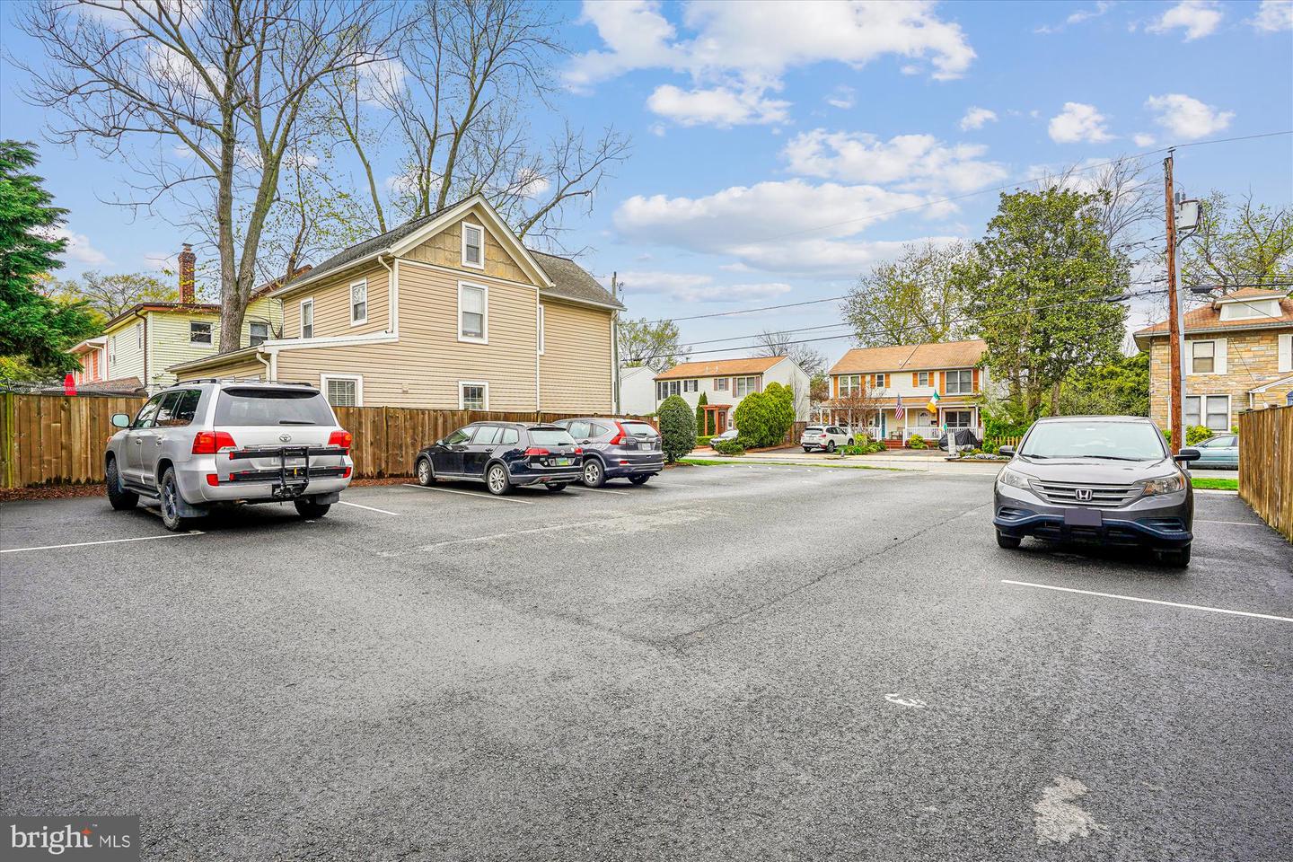 409 E RAYMOND AVE #8, ALEXANDRIA, Virginia 22301, 1 Bedroom Bedrooms, 4 Rooms Rooms,1 BathroomBathrooms,Residential,For sale,409 E RAYMOND AVE #8,VAAX2041870 MLS # VAAX2041870