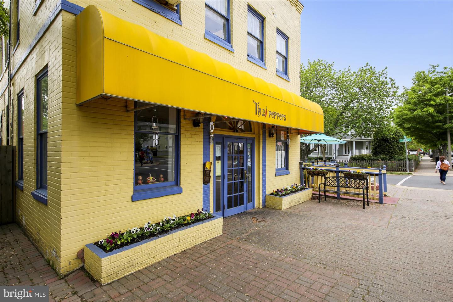 409 E RAYMOND AVE #8, ALEXANDRIA, Virginia 22301, 1 Bedroom Bedrooms, 4 Rooms Rooms,1 BathroomBathrooms,Residential,For sale,409 E RAYMOND AVE #8,VAAX2041870 MLS # VAAX2041870