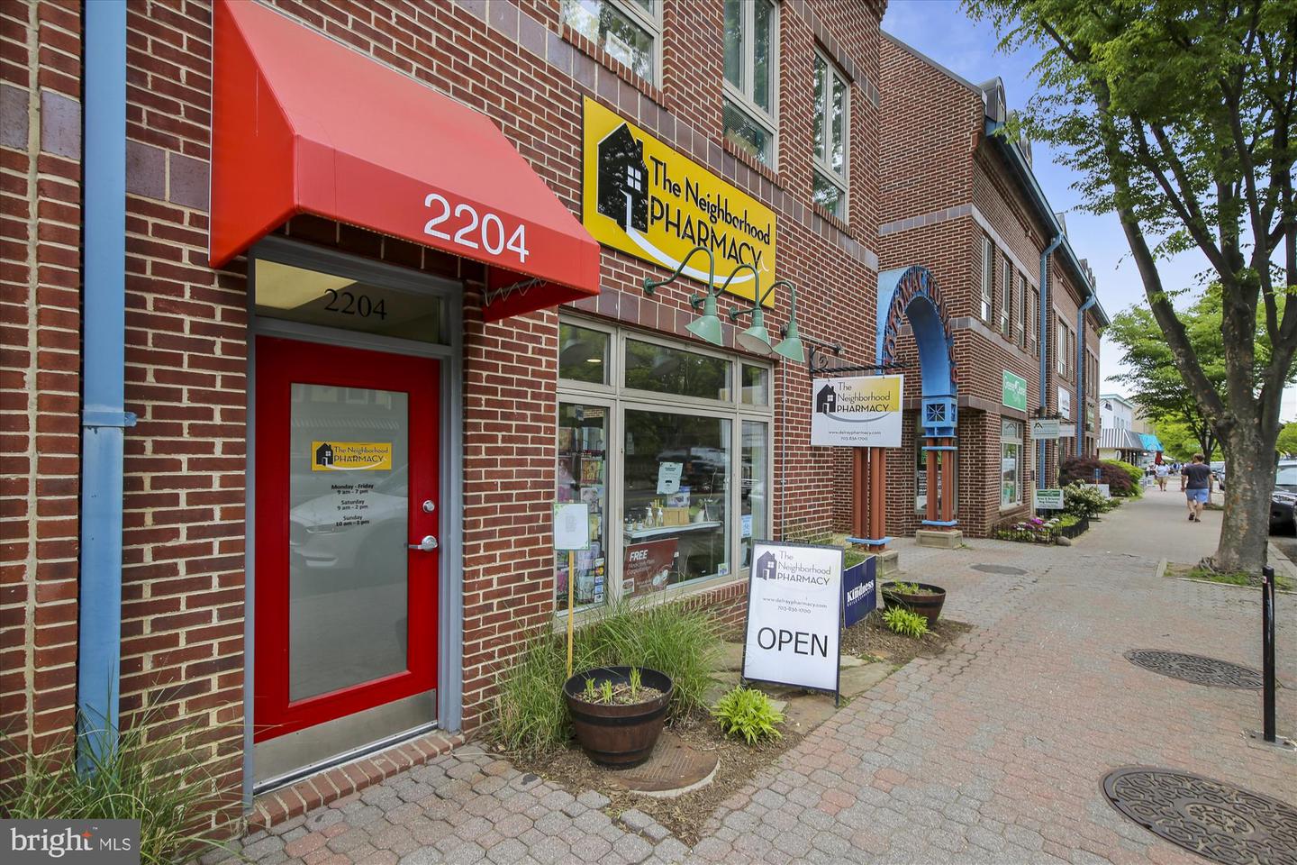 409 E RAYMOND AVE #8, ALEXANDRIA, Virginia 22301, 1 Bedroom Bedrooms, 4 Rooms Rooms,1 BathroomBathrooms,Residential,For sale,409 E RAYMOND AVE #8,VAAX2041870 MLS # VAAX2041870