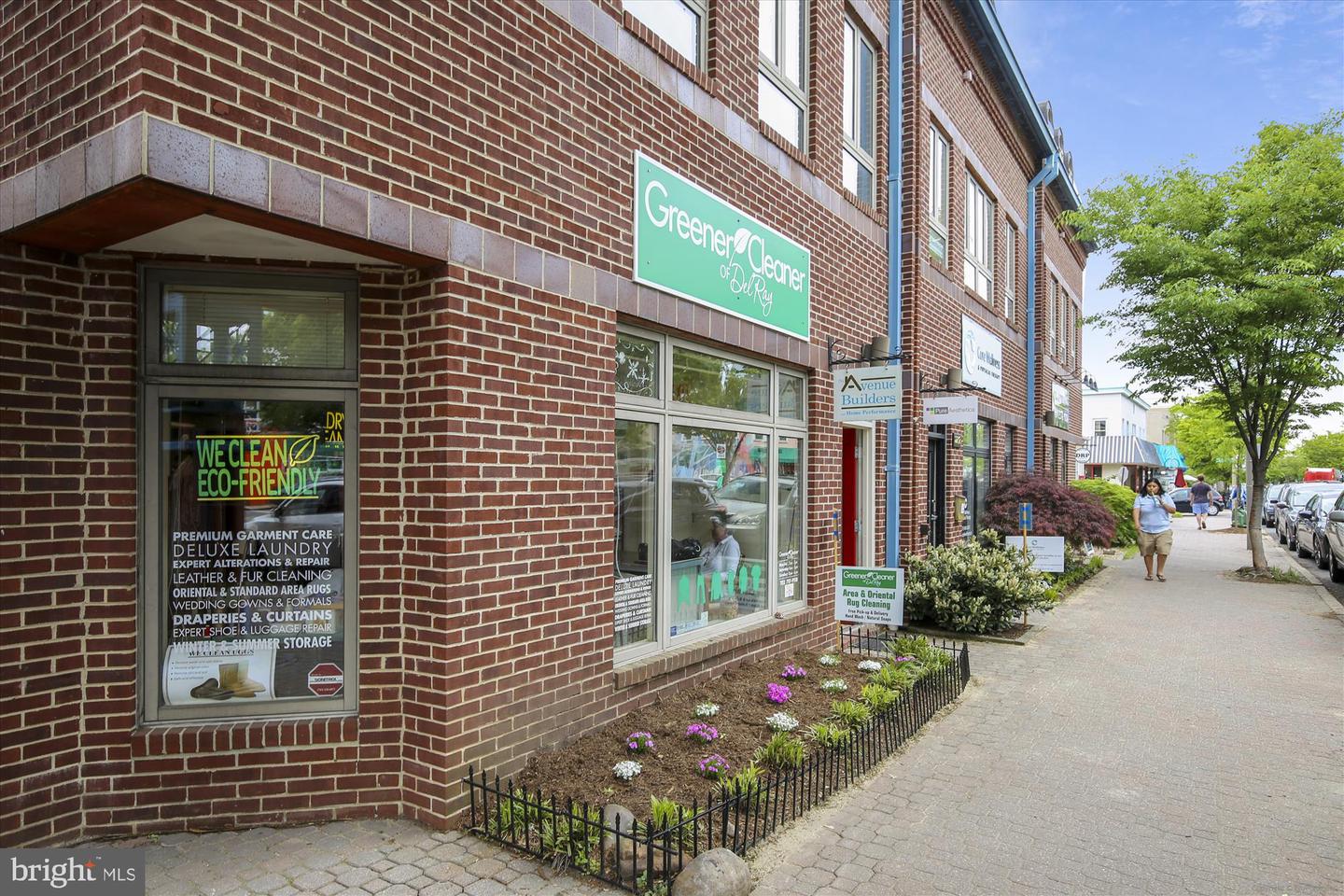 409 E RAYMOND AVE #8, ALEXANDRIA, Virginia 22301, 1 Bedroom Bedrooms, 4 Rooms Rooms,1 BathroomBathrooms,Residential,For sale,409 E RAYMOND AVE #8,VAAX2041870 MLS # VAAX2041870