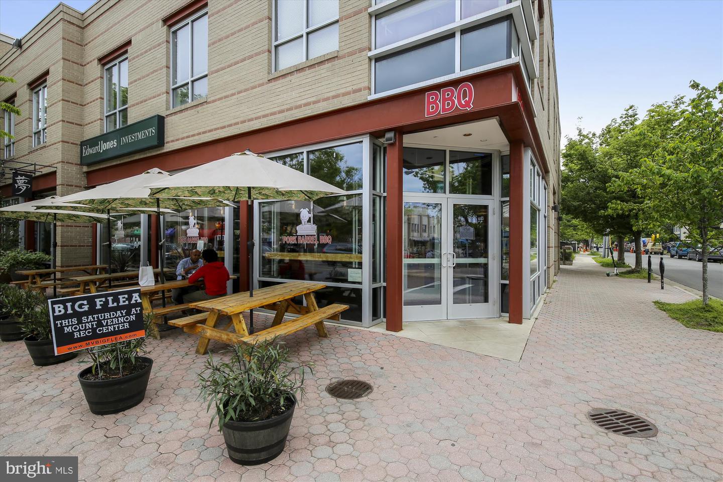 409 E RAYMOND AVE #8, ALEXANDRIA, Virginia 22301, 1 Bedroom Bedrooms, 4 Rooms Rooms,1 BathroomBathrooms,Residential,For sale,409 E RAYMOND AVE #8,VAAX2041870 MLS # VAAX2041870