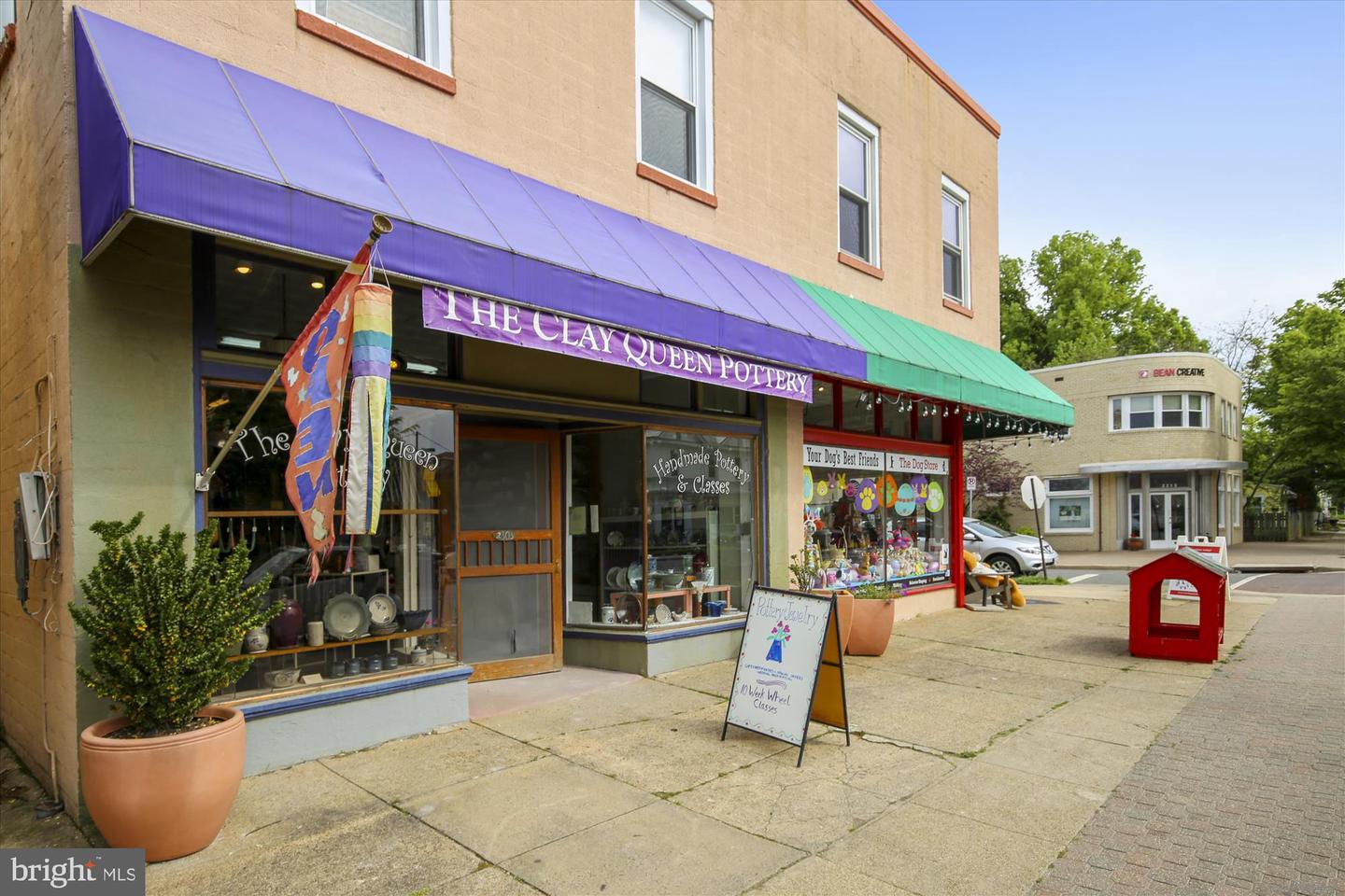 409 E RAYMOND AVE #8, ALEXANDRIA, Virginia 22301, 1 Bedroom Bedrooms, 4 Rooms Rooms,1 BathroomBathrooms,Residential,For sale,409 E RAYMOND AVE #8,VAAX2041870 MLS # VAAX2041870