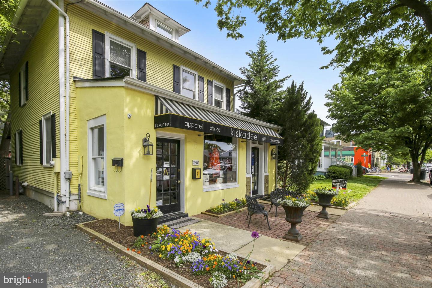 409 E RAYMOND AVE #8, ALEXANDRIA, Virginia 22301, 1 Bedroom Bedrooms, 4 Rooms Rooms,1 BathroomBathrooms,Residential,For sale,409 E RAYMOND AVE #8,VAAX2041870 MLS # VAAX2041870