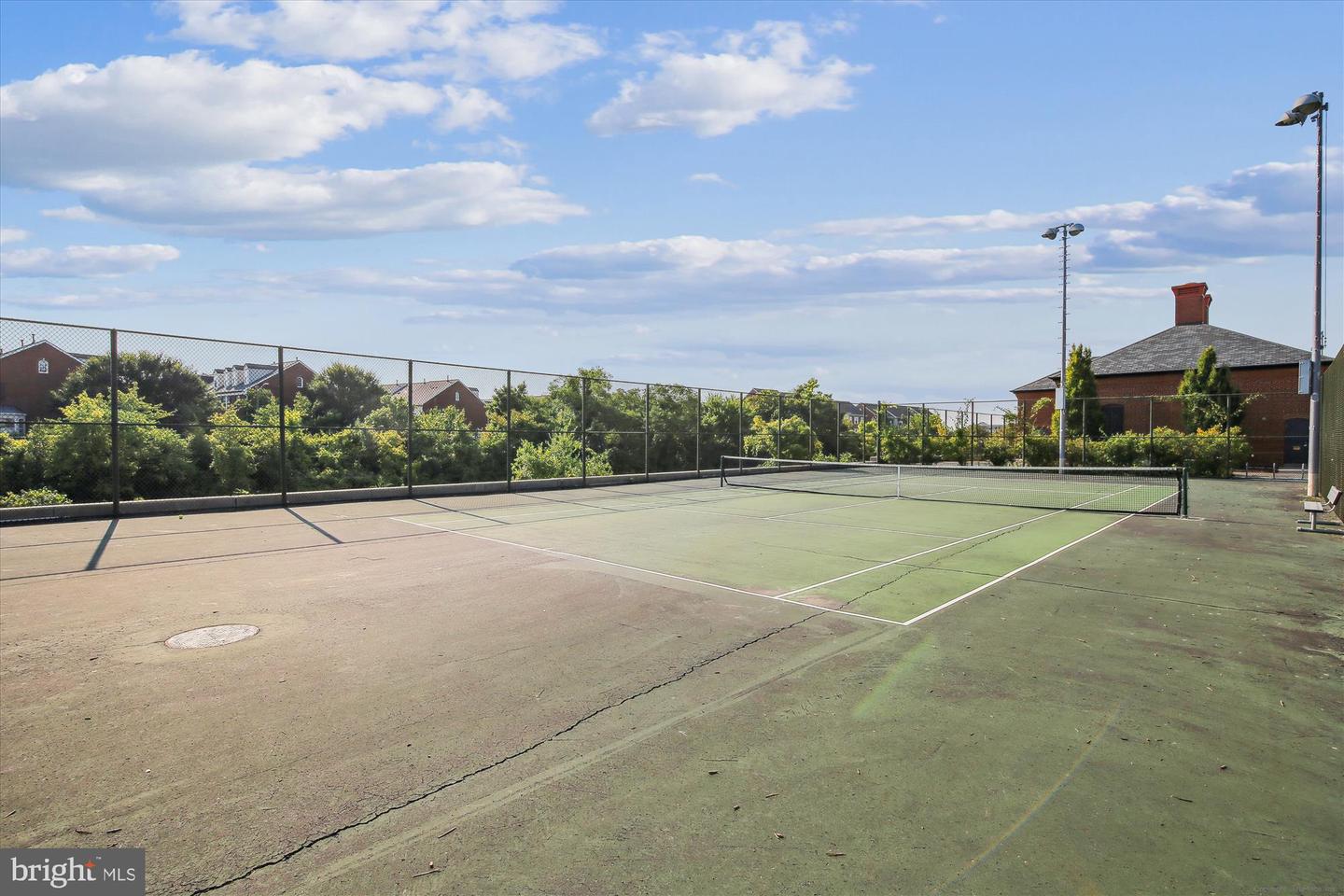 409 E RAYMOND AVE #8, ALEXANDRIA, Virginia 22301, 1 Bedroom Bedrooms, 4 Rooms Rooms,1 BathroomBathrooms,Residential,For sale,409 E RAYMOND AVE #8,VAAX2041870 MLS # VAAX2041870