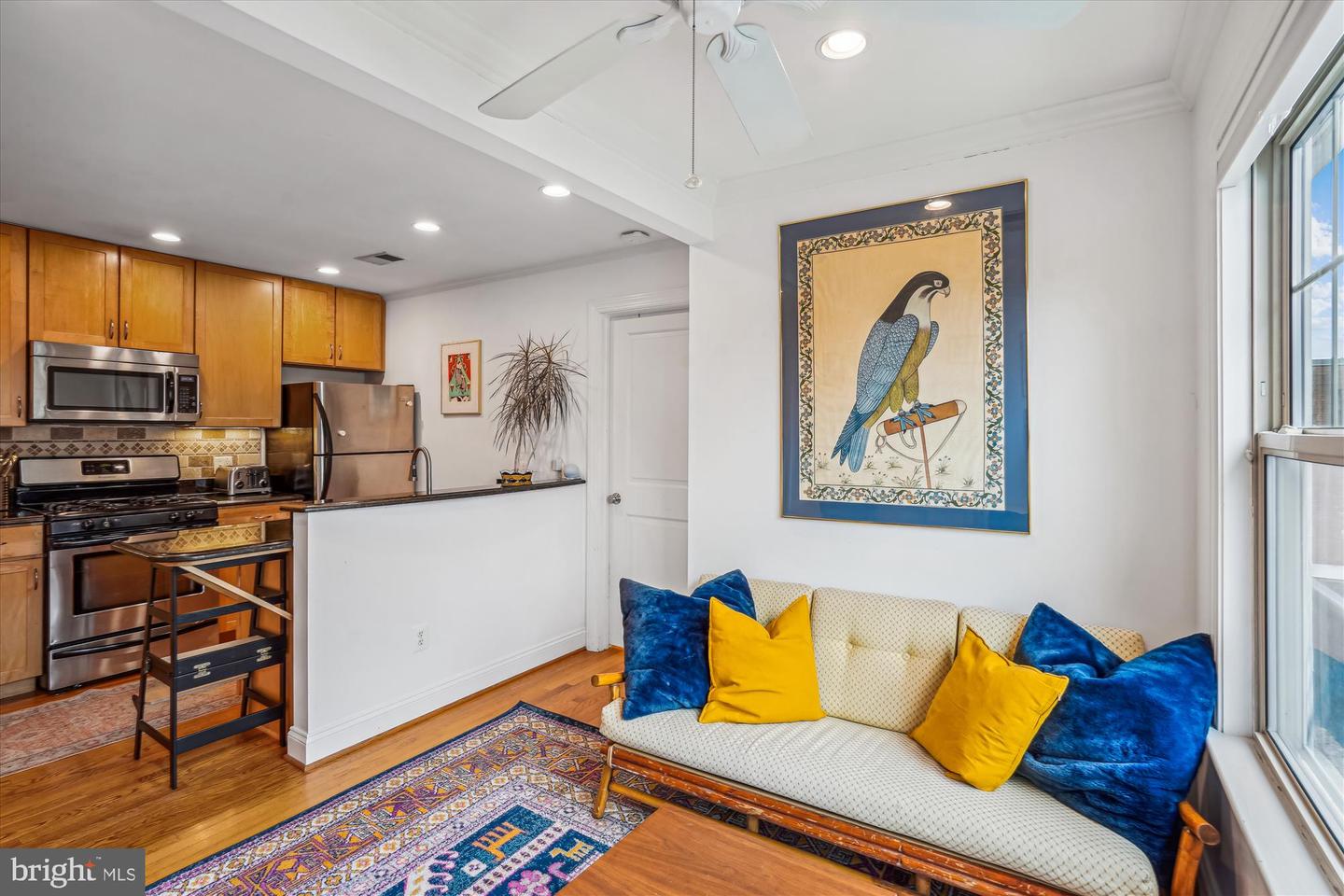 409 E RAYMOND AVE #8, ALEXANDRIA, Virginia 22301, 1 Bedroom Bedrooms, 4 Rooms Rooms,1 BathroomBathrooms,Residential,For sale,409 E RAYMOND AVE #8,VAAX2041870 MLS # VAAX2041870