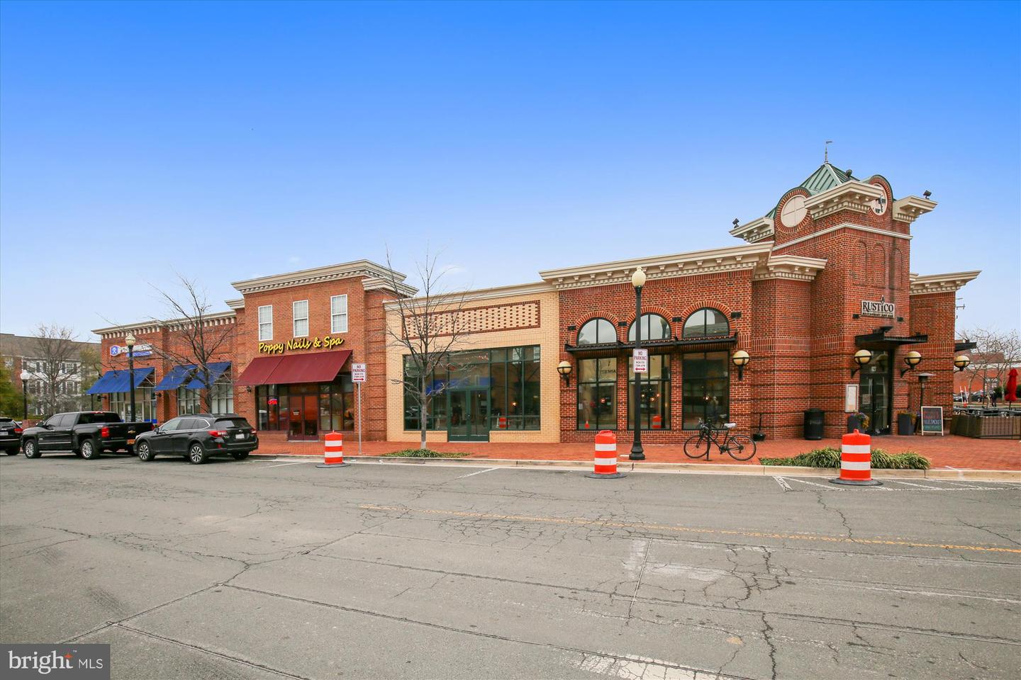 409 E RAYMOND AVE #8, ALEXANDRIA, Virginia 22301, 1 Bedroom Bedrooms, 4 Rooms Rooms,1 BathroomBathrooms,Residential,For sale,409 E RAYMOND AVE #8,VAAX2041870 MLS # VAAX2041870