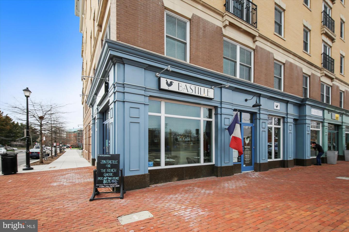 409 E RAYMOND AVE #8, ALEXANDRIA, Virginia 22301, 1 Bedroom Bedrooms, 4 Rooms Rooms,1 BathroomBathrooms,Residential,For sale,409 E RAYMOND AVE #8,VAAX2041870 MLS # VAAX2041870