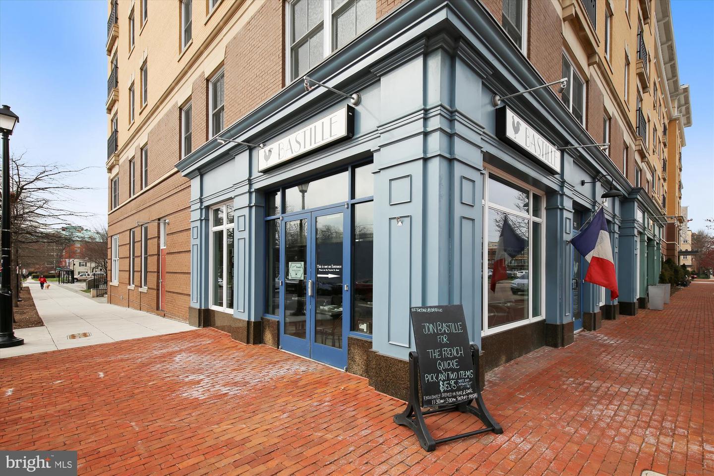 409 E RAYMOND AVE #8, ALEXANDRIA, Virginia 22301, 1 Bedroom Bedrooms, 4 Rooms Rooms,1 BathroomBathrooms,Residential,For sale,409 E RAYMOND AVE #8,VAAX2041870 MLS # VAAX2041870