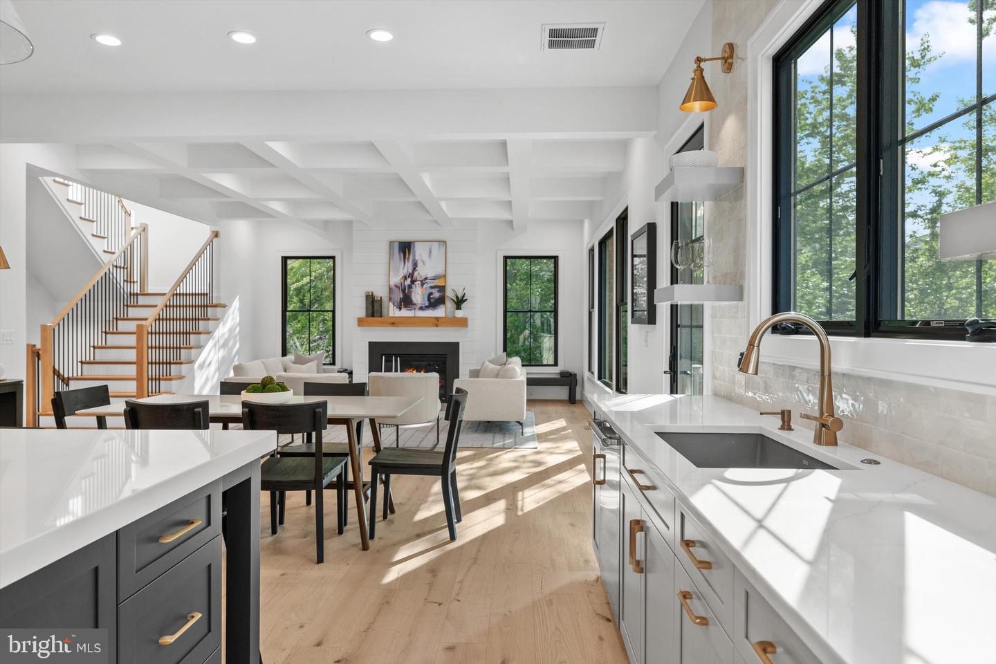 6807 WILLIAMSBURG BLVD, ARLINGTON, Virginia 22213, 6 Bedrooms Bedrooms, ,6 BathroomsBathrooms,Residential,For sale,6807 WILLIAMSBURG BLVD,VAAR2053566 MLS # VAAR2053566