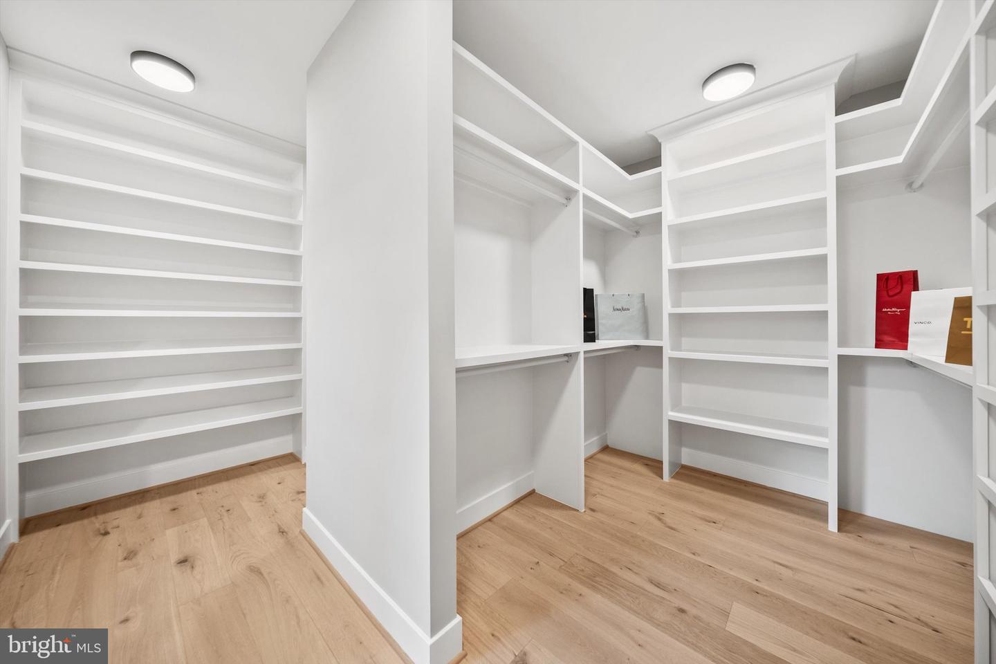 6807 WILLIAMSBURG BLVD, ARLINGTON, Virginia 22213, 6 Bedrooms Bedrooms, ,6 BathroomsBathrooms,Residential,For sale,6807 WILLIAMSBURG BLVD,VAAR2053566 MLS # VAAR2053566