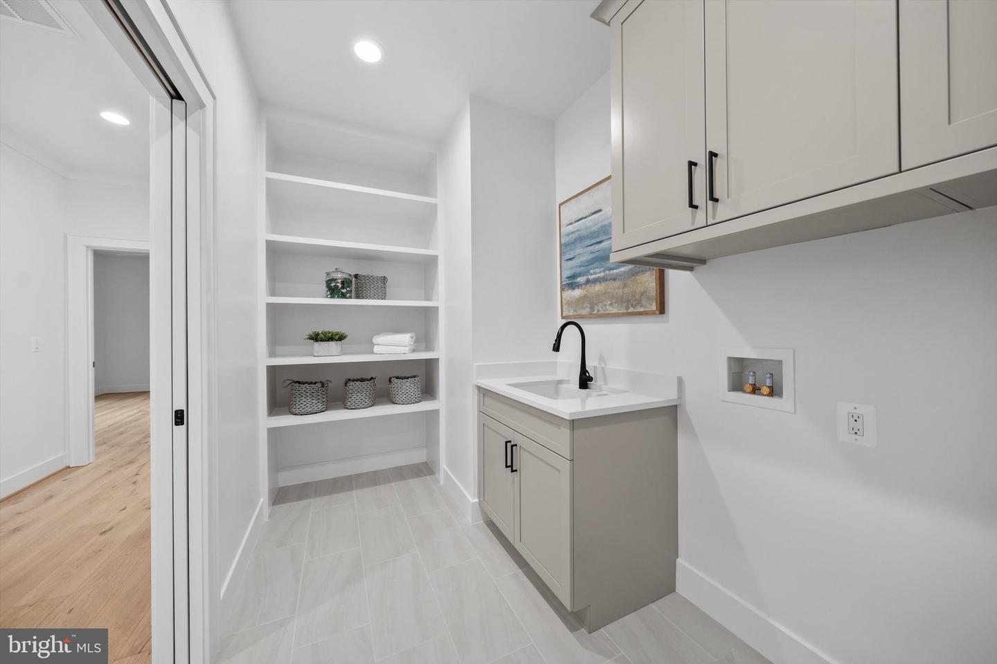 6807 WILLIAMSBURG BLVD, ARLINGTON, Virginia 22213, 6 Bedrooms Bedrooms, ,6 BathroomsBathrooms,Residential,For sale,6807 WILLIAMSBURG BLVD,VAAR2053566 MLS # VAAR2053566