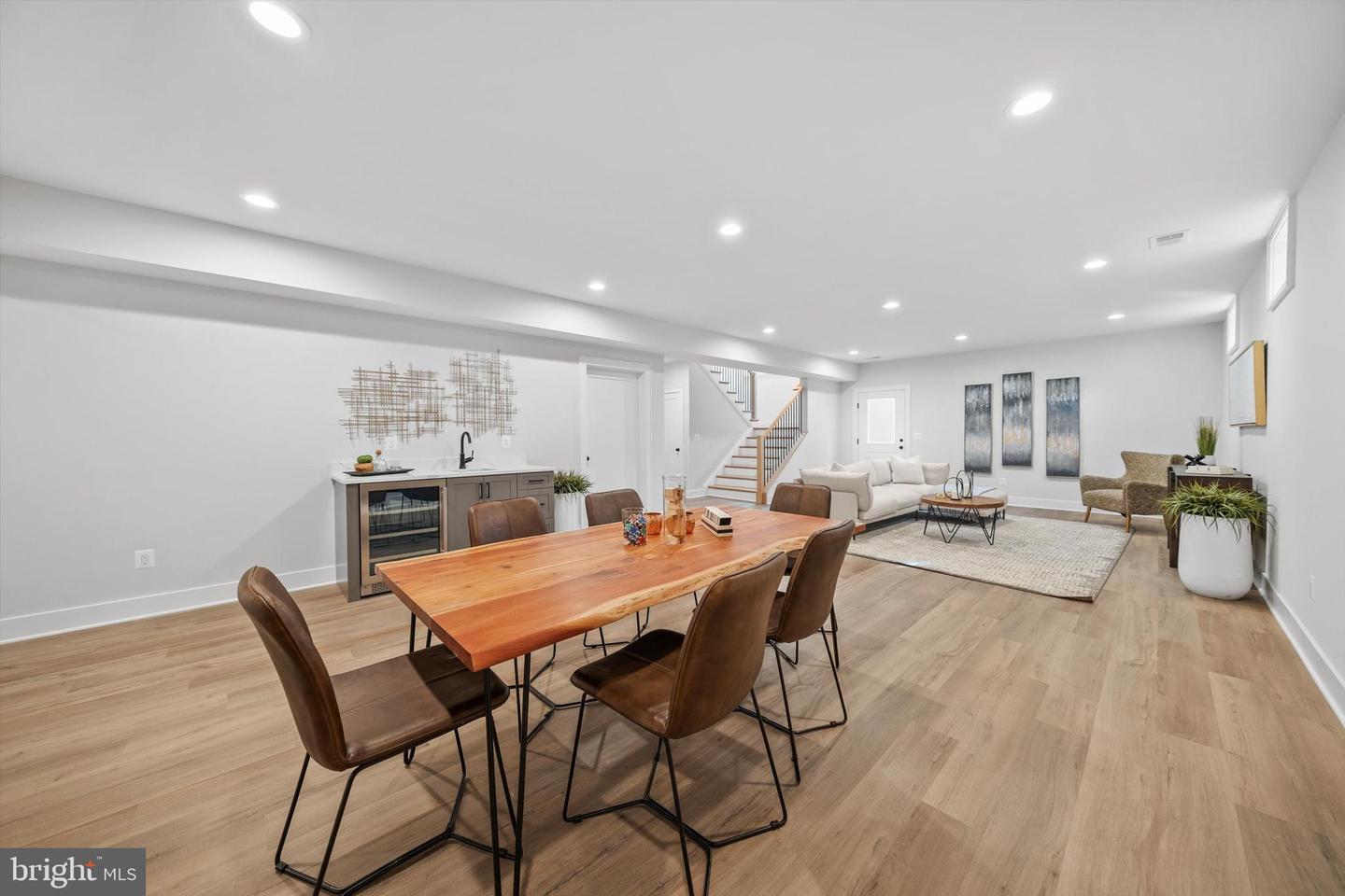 6807 WILLIAMSBURG BLVD, ARLINGTON, Virginia 22213, 6 Bedrooms Bedrooms, ,6 BathroomsBathrooms,Residential,For sale,6807 WILLIAMSBURG BLVD,VAAR2053566 MLS # VAAR2053566