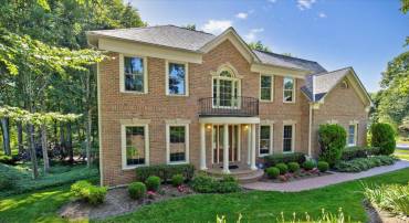 6906 NEWBY HALL CT, CLIFTON, Virginia 20124, 4 Bedrooms Bedrooms, ,3 BathroomsBathrooms,Residential,For sale,6906 NEWBY HALL CT,VAFX2225608 MLS # VAFX2225608