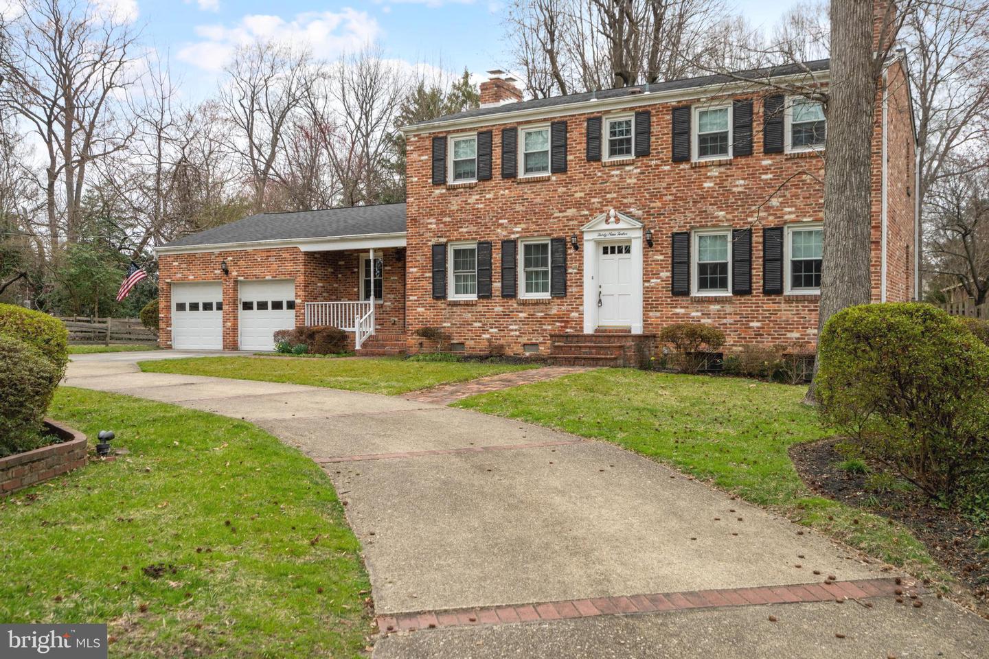 3912 LOCUST LN, ALEXANDRIA, Virginia 22310, 5 Bedrooms Bedrooms, ,3 BathroomsBathrooms,Residential,For sale,3912 LOCUST LN,VAFX2226450 MLS # VAFX2226450