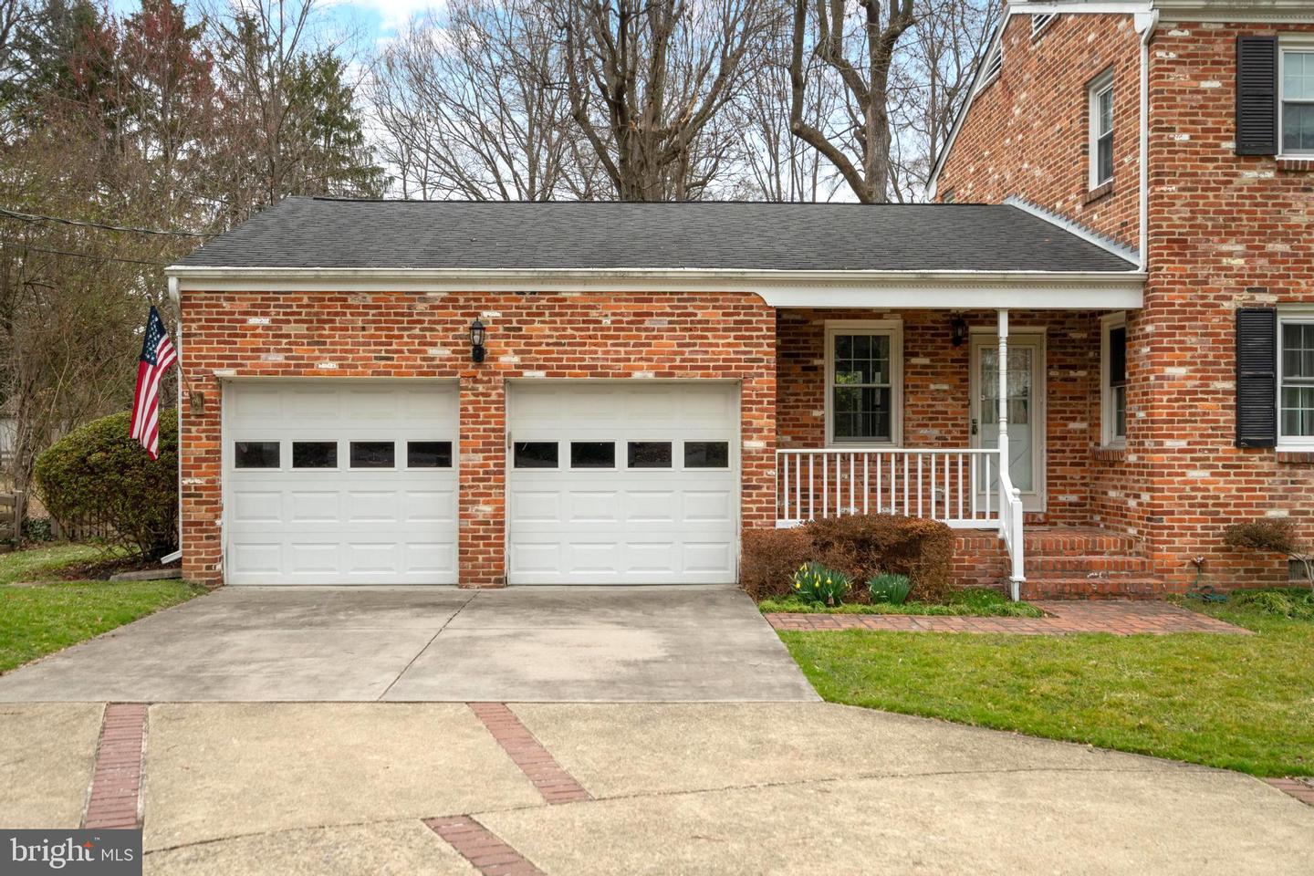 3912 LOCUST LN, ALEXANDRIA, Virginia 22310, 5 Bedrooms Bedrooms, ,3 BathroomsBathrooms,Residential,For sale,3912 LOCUST LN,VAFX2226450 MLS # VAFX2226450