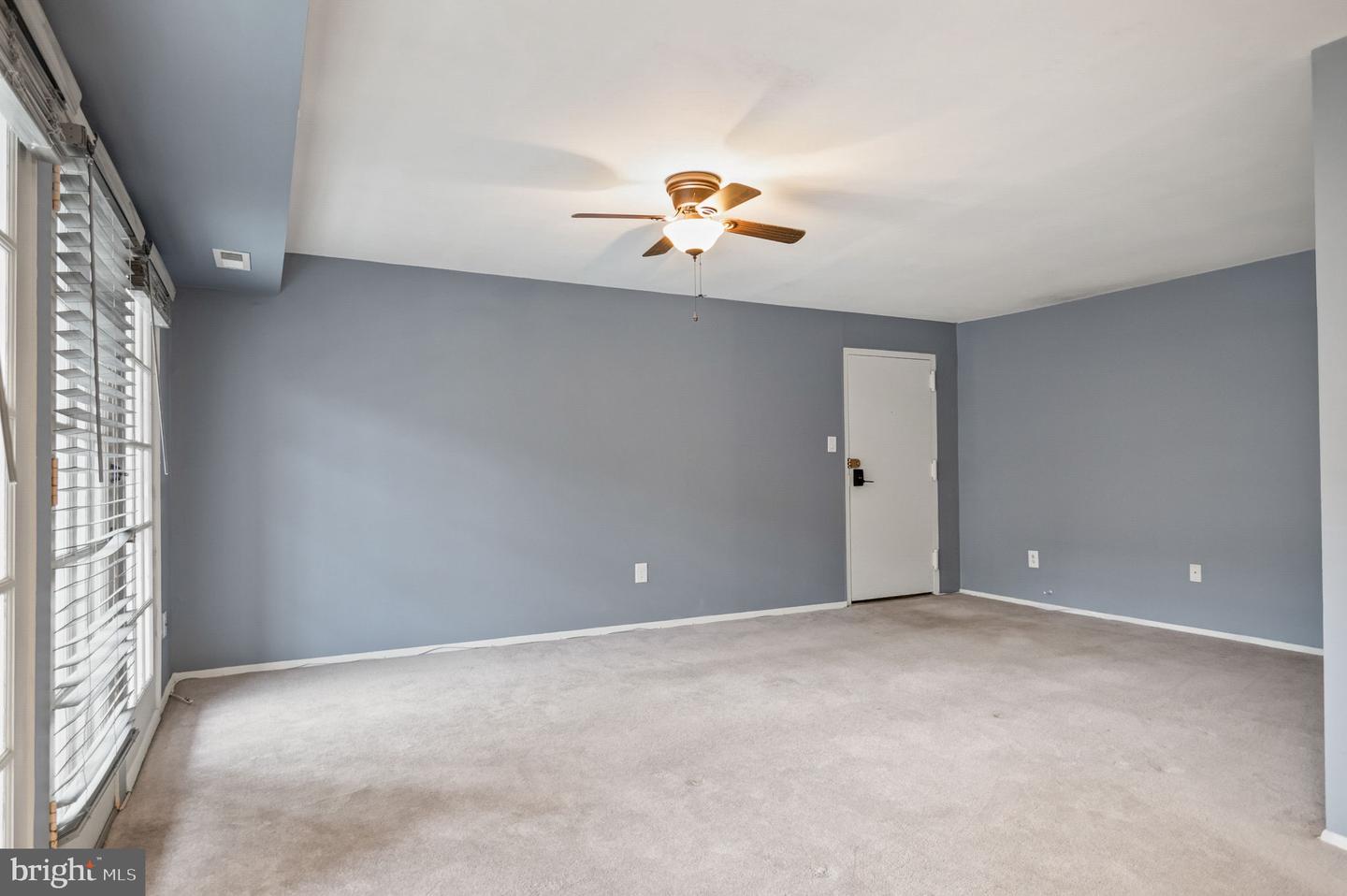 12715 GORDON BLVD #12715, WOODBRIDGE, Virginia 22192, 2 Bedrooms Bedrooms, ,2 BathroomsBathrooms,Residential,For sale,12715 GORDON BLVD #12715,VAPW2089748 MLS # VAPW2089748