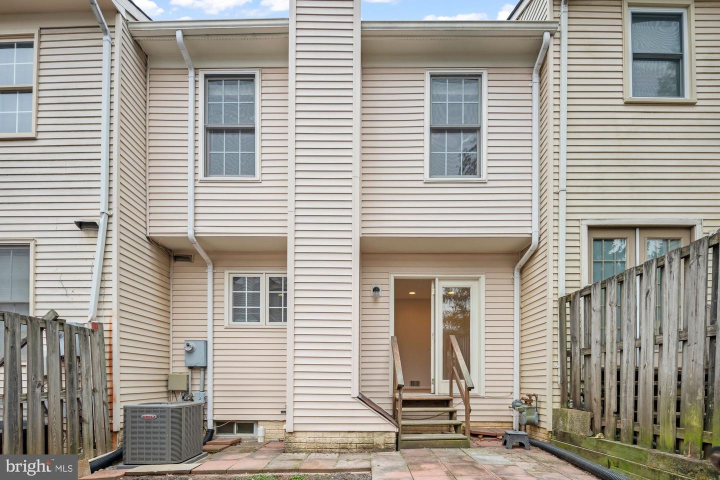 8062 SKY BLUE DR, ALEXANDRIA, Virginia 22315, 3 Bedrooms Bedrooms, ,3 BathroomsBathrooms,Residential,For sale,8062 SKY BLUE DR,VAFX2228296 MLS # VAFX2228296