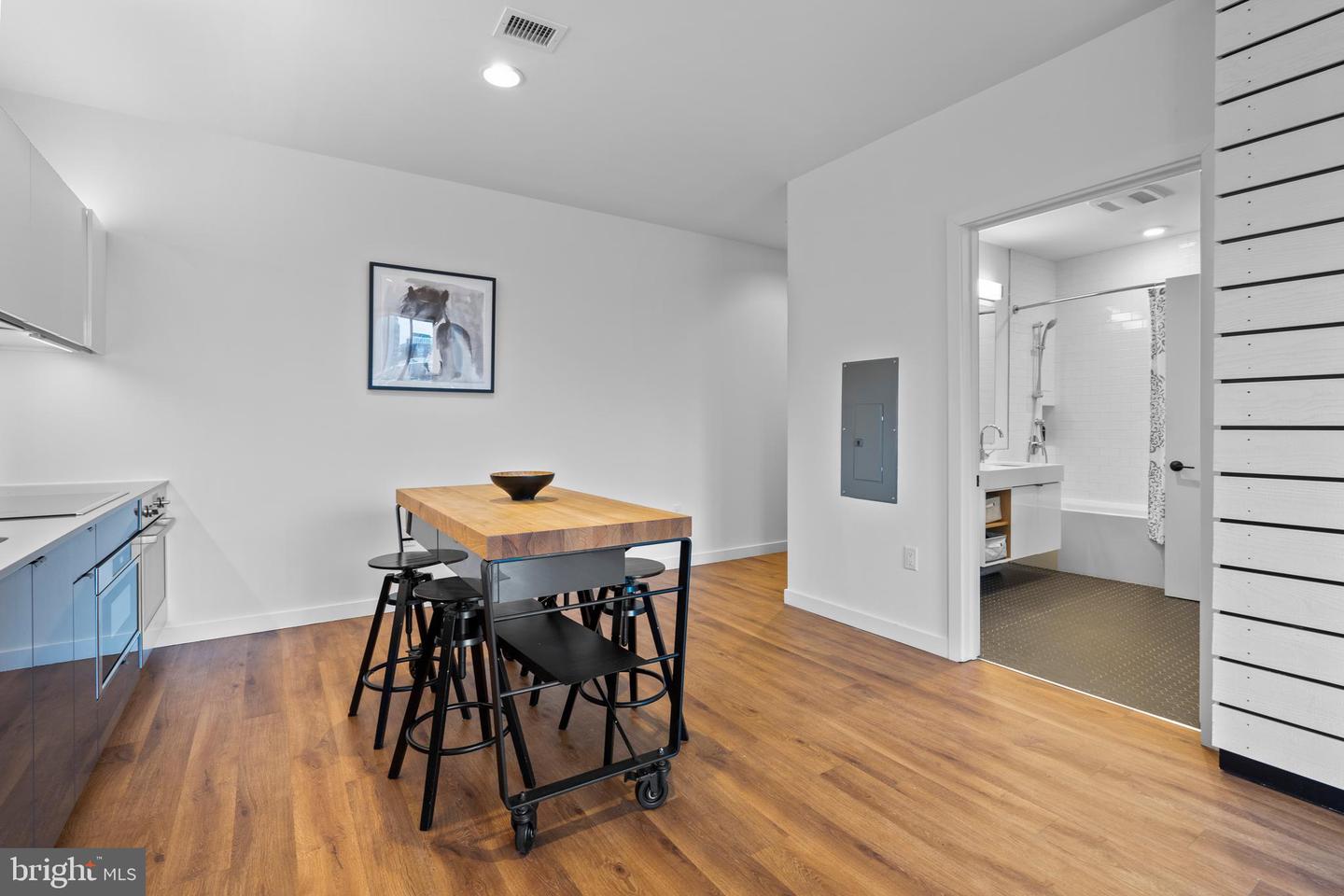 57 N ST NW #321, WASHINGTON, District Of Columbia 20001, 2 Bedrooms Bedrooms, ,1 BathroomBathrooms,Residential,For sale,57 N ST NW #321,DCDC2190626 MLS # DCDC2190626